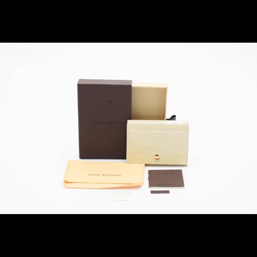 Louis Vuitton Monogram Vernis Card Holder in Cream